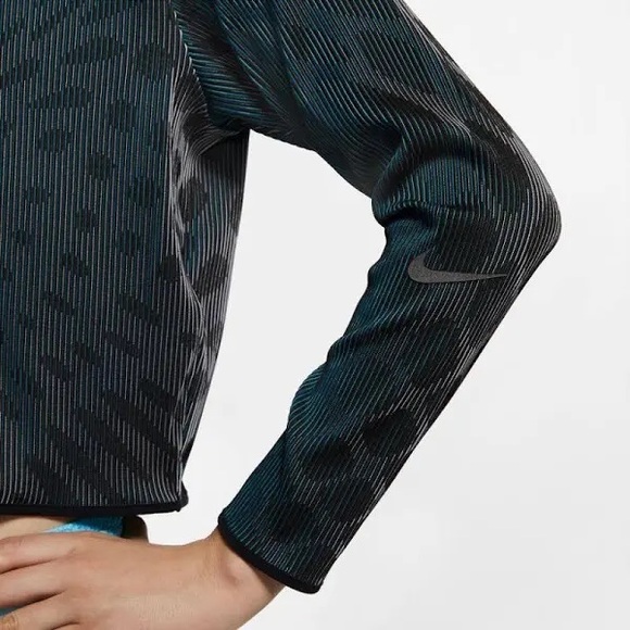 Nike Run Division Midlayer Top - Picture 5 of 9